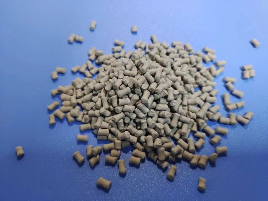 Grey White Desiccant Masterbatch CaO PE Carrier For Injection