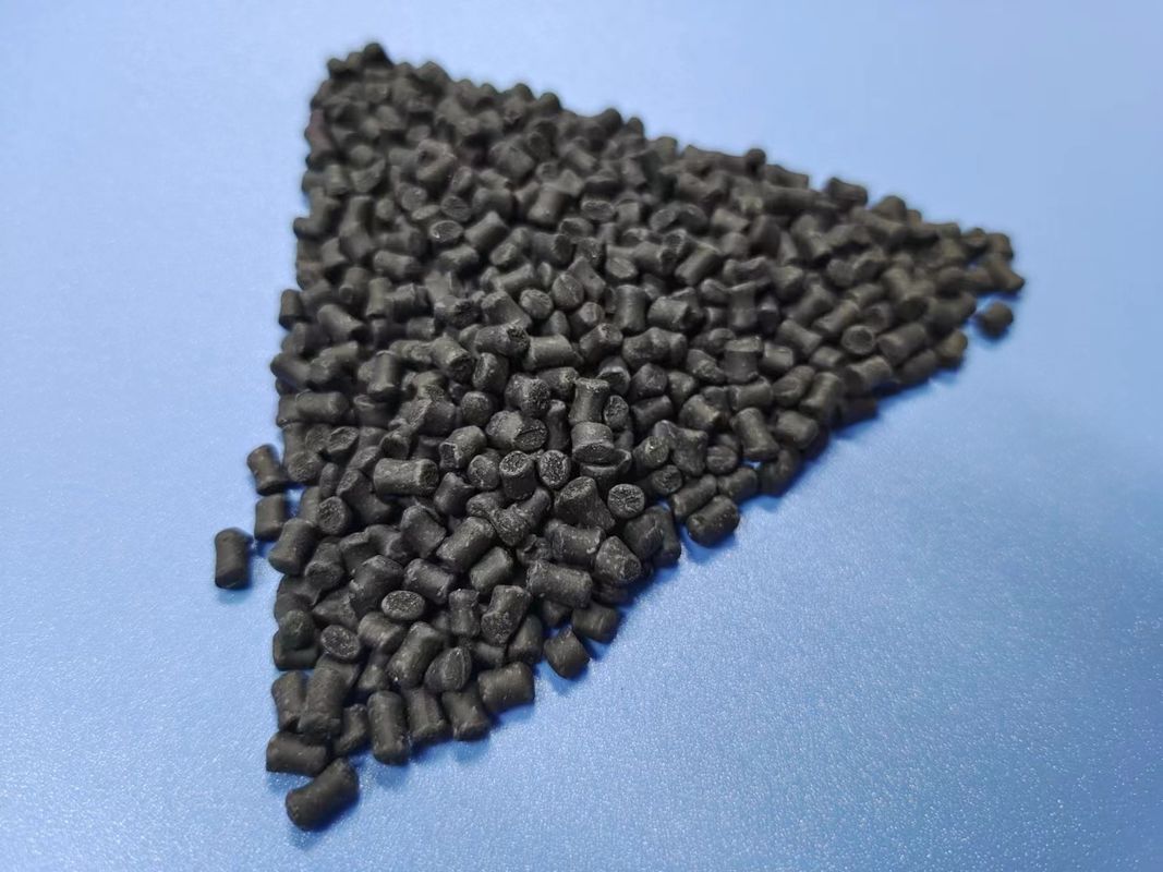 Polyethylene-Based Black Desiccant Masterbatch for Moisture Removal in Injection Moulding